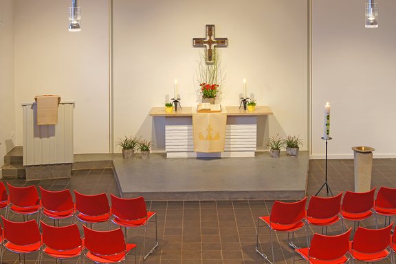 Altar der Versöhnungskirche in Dassendorf